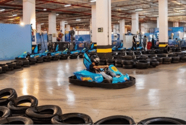 FIEE 2025 destaca pista indoor de kart elétrico na revolução da eletromobilidade