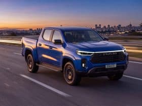 Ram revela Dakota Laramie Night Edition com visual exclusivo