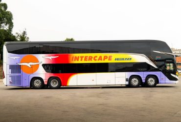 Marcopolo lança primeiro ônibus Double Decker de quatro eixos RHD do mundo