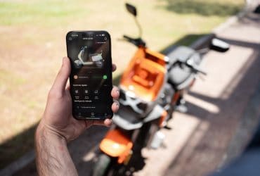 Chegada de motos e scooters elétricas mudam hábitos de condução nas grandes cidades