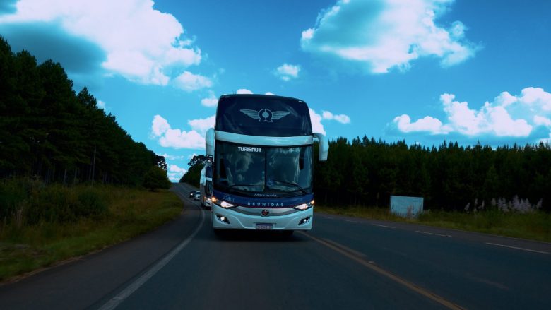 Busca por viagens aumenta no final do ano e transporte rodoviário se destaca