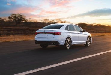 Volkswagen lança novo Jetta GLI: vendas começam em 8 de novembro