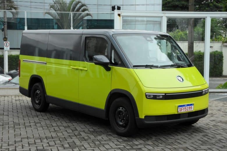 Foton apresenta sete novos veículos comerciais elétricos no Brasil