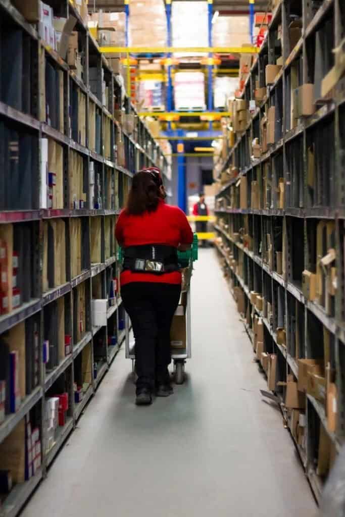 Mercado de veículos usados bate recorde no Brasil e impulsiona crescimento do setor de autopeças