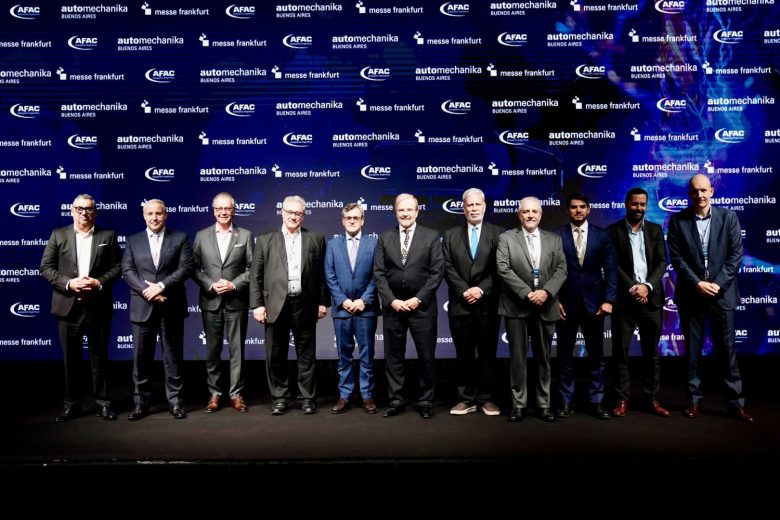 A base da política industrial é construir um setor competitivo, afirmou Martín Rapallini na abertura da Automechanika Buenos Aires 2026