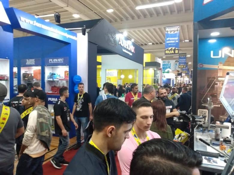 Autopar 2026 inicia com lotação máxima e presença de autoridades no Expotrade Pinhais