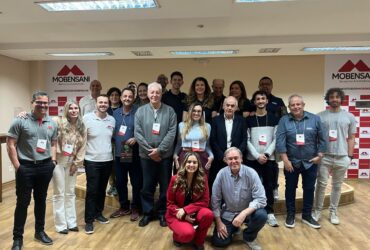 Mobensani acelera 15 anos de crescimento com inovação em dados, tecnologia e gestão familiar profissional.