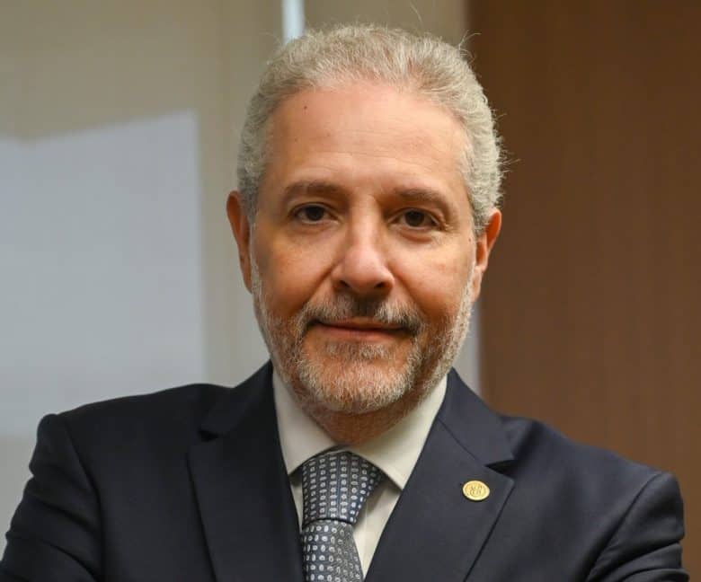 Presidente do Sindipeças Alerta Para Riscos dos Incentivos à Importação de Veículos e Autopeças no Brasil