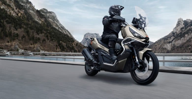 Zontes apresenta 368G, primeira scooter dual-purpose de média cilindrada do Brasil