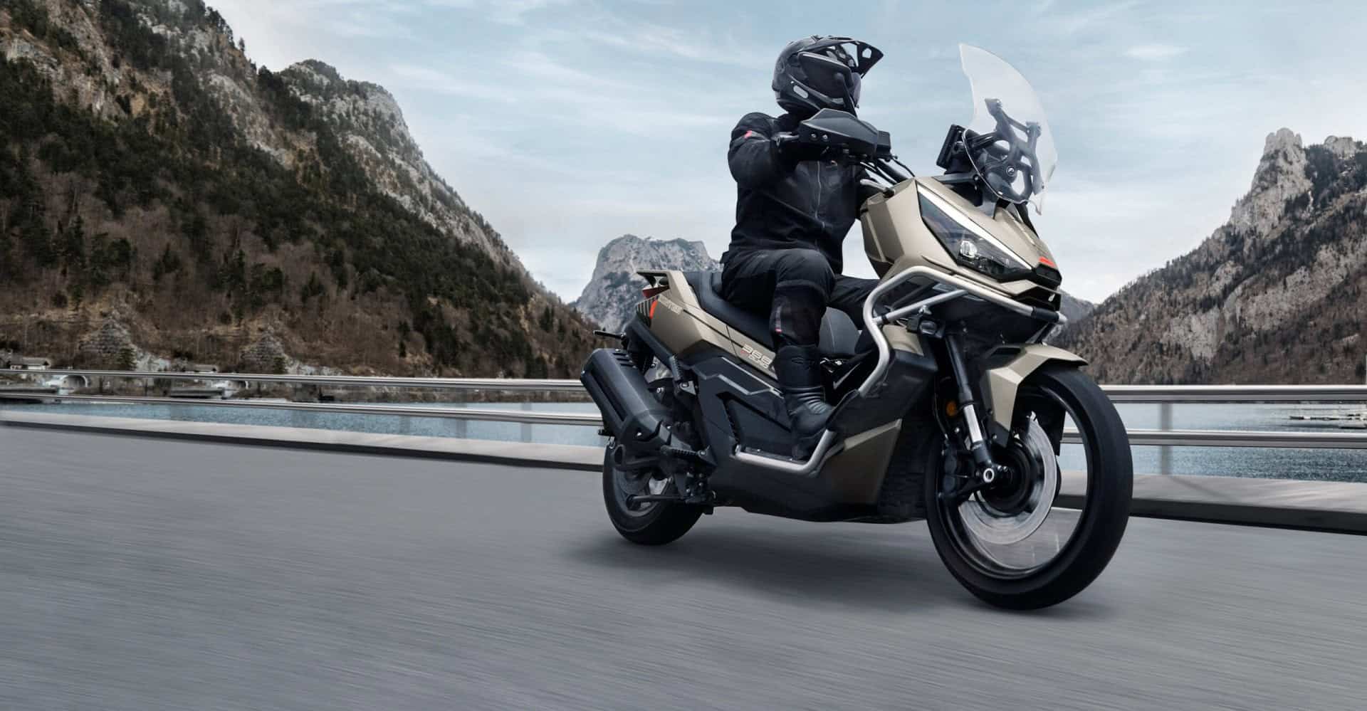 Zontes apresenta 368G, primeira scooter dual-purpose de média cilindrada do Brasil
