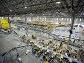  Mercado Livre amplia entregas no mesmo dia e passa a operar também aos domingos
