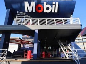 Marca de lubrificantes Mobil™ reúne lançamentos para motos e carros e apresenta nova tecnologia antifraude no Festival Interlagos 2026