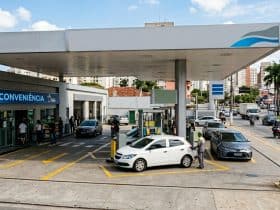  Etanol chega a R$ 4,26, menor preço em quase um ano