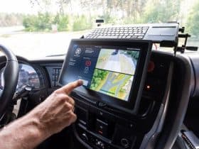 ZF apresenta os mais recentes sistemas de segurança e controle de movimento para veículos comerciais definidos por software
