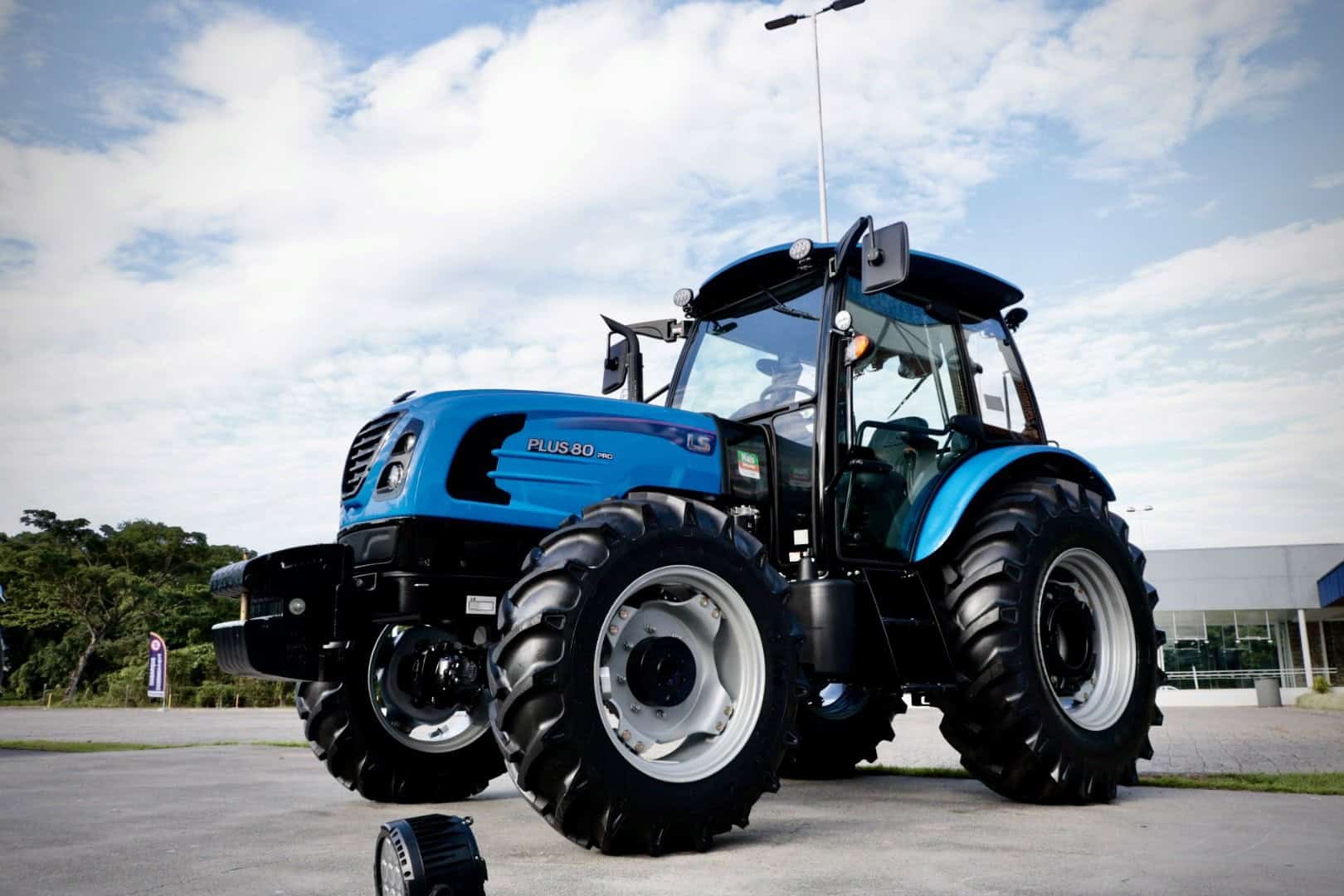 LS Tractor eleva o nível tecnológico com o lançamento da nova série Plus PRO na Agrishow