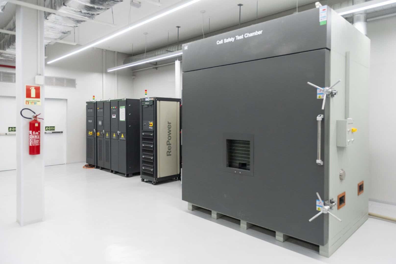 PUCRS inaugura laboratório para certificação de tecnologias voltadas à mobilidade elétrica e à transição energética