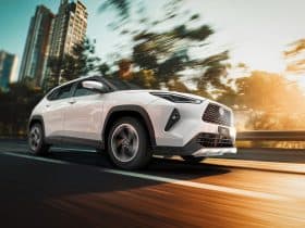 Na hora de comprar um carro, o que pesa entre SUV, híbrido ou tradicional?