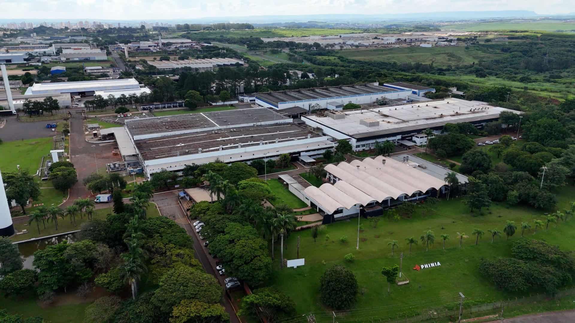 PHINIA celebra 35 anos de operações na planta de Piracicaba e reforça seu papel na indústria automotiva