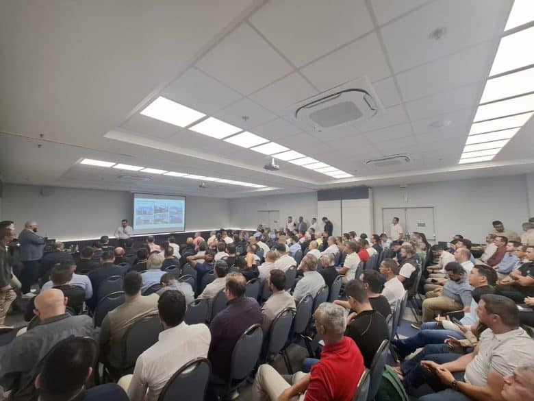 AkzoNobel anuncia parceria em repintura automotiva com a Toyota