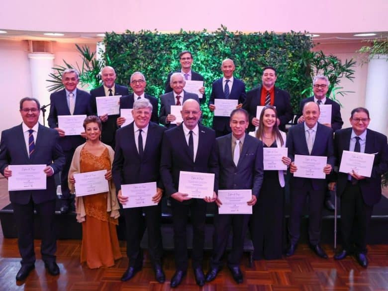 Sincopeças-RS empossa diretoria e celebra 75 anos