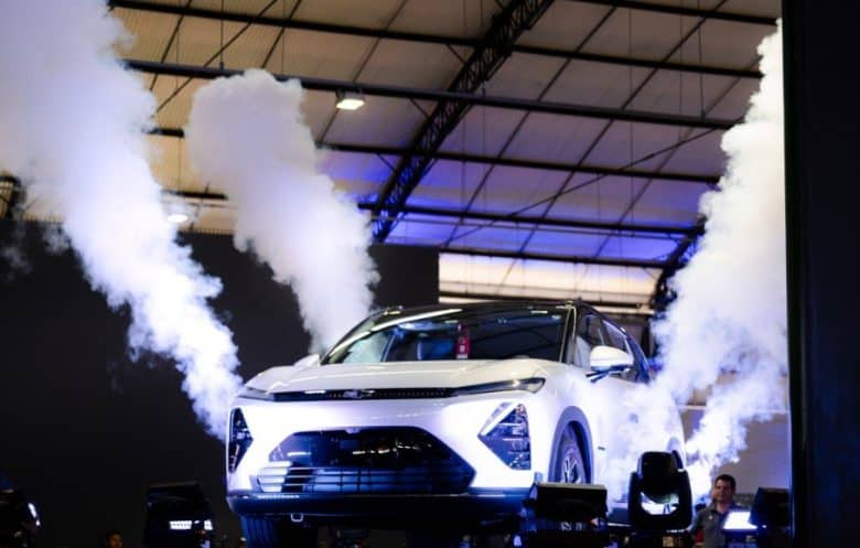 Chevrolet Spark EUV começa a ser produzido no Brasil; PACE e GM confirmam Captiva EV