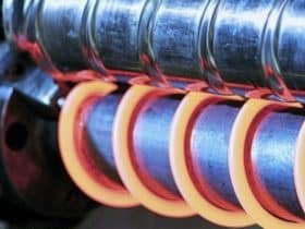 thyssenkrupp Springs & Stabilizers evita mais de 1.000 horas de potenciais paradas de linha com uso de sensores inteligentes na manutenção