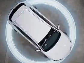 Geely atualiza EX5 com manobras revolucionárias: giro no próprio eixo e movimento lateral