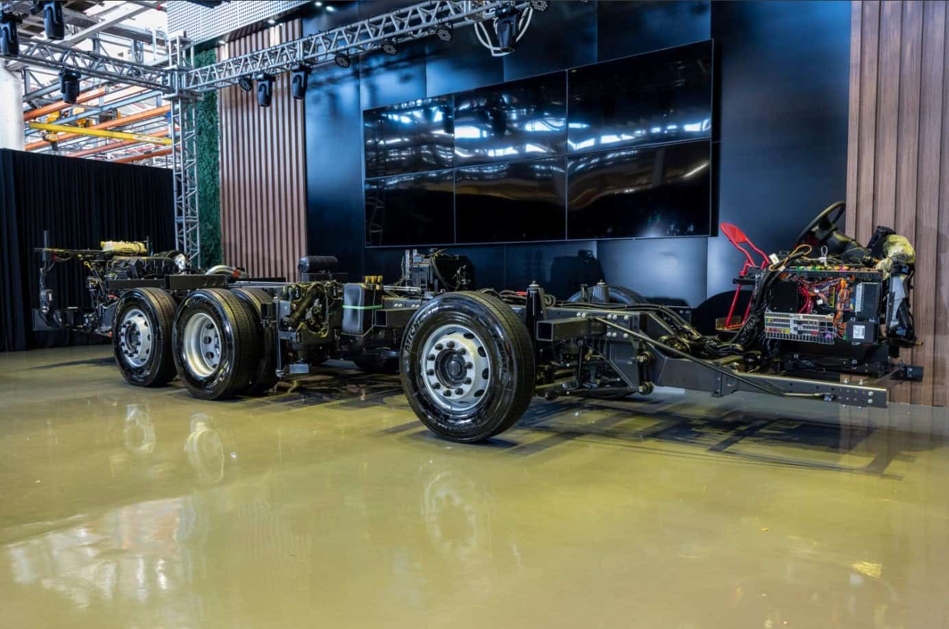 Scania lança linha de ônibus Super no Brasil com promessa de 8% de economia de combustível