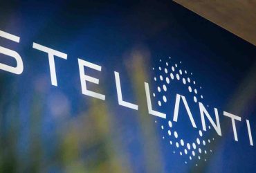 Stellantis reforça liderança no mercado de veículos elétricos no Brasil