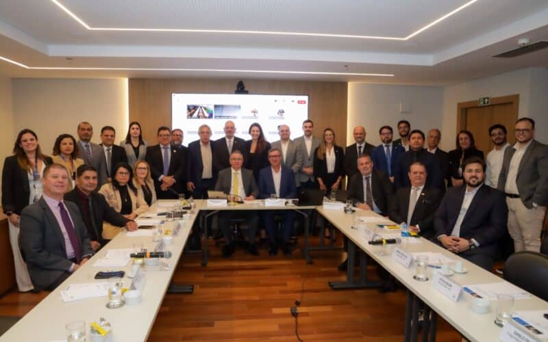 Setor de autopeças discute parcerias com GM e inspeção veicular no encontro da CBCPAVE na CNC