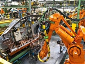 Indústria brasileira cresce 0,1% em outubro, aponta IBGE