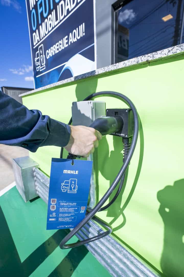 MAHLE amplia atuação e passa a oferecer soluções de carregamento para veículos eletrificados no Brasil