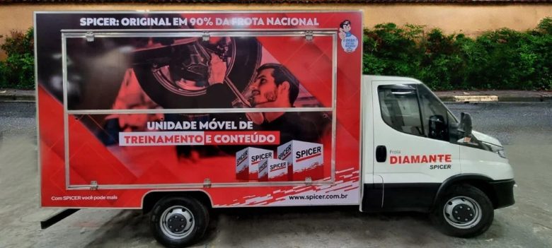 Dana qualifica milhares de aplicadores com treinamentos e fortalece o mercado de reposição automotiva