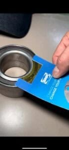 Como as soluções NTN e SNR garantem a instalação correta de rolamentos com encoder magnético no sistema ABS