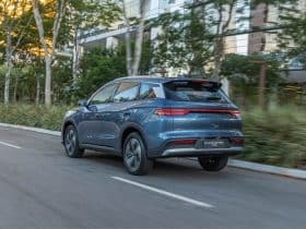 BYD unifica atendimento em novo 0800 e amplia canais com chat exclusivo no aplicativo