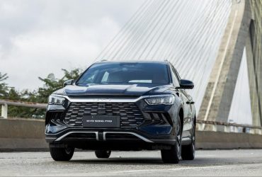 BYD atinge marca de 100 mil veículos vendidos em 2025 no Brasil