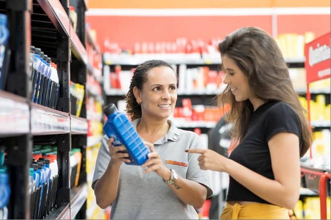 Dia da Mulher: AutoZone Brasil dobra presença feminina em um ano e amplia diversidade no setor automotivo