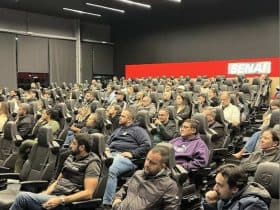 Evento reúne empresários da reparação para discutir atendimento ao cliente, marketing e gestão nas oficinas