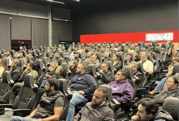 Evento reúne empresários da reparação para discutir atendimento ao cliente, marketing e gestão nas oficinas