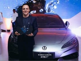 Denza entrega primeiro Z9 GT no Brasil a Felipe Massa