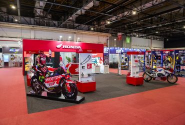 Honda Motos reforça estratégia no mercado de reposição e marca presença no Salão das Motopeças