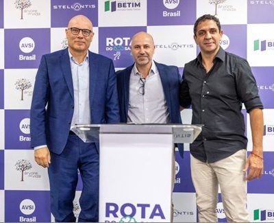 Stellantis acelera seu Programa de Filantropia e inaugura Espaço Maker em escola pública de Betim (MG)