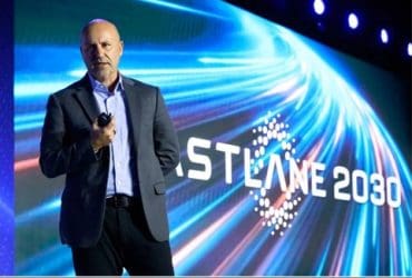 Stellantis discute o futuro da indústria automotiva em convenção com fornecedores da América do Sul