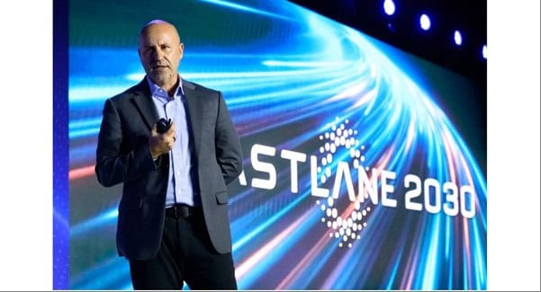 Stellantis discute o futuro da indústria automotiva em convenção com fornecedores da América do Sul