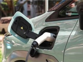 Parceria entre GreenV e GAC fortalece novo ciclo da mobilidade elétrica brasileira