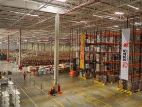 Amazon expande operação na Bahia com novo centro de distribuição operado pela DHL Supply Chain em Salvador para acelerar entregas no Nordeste