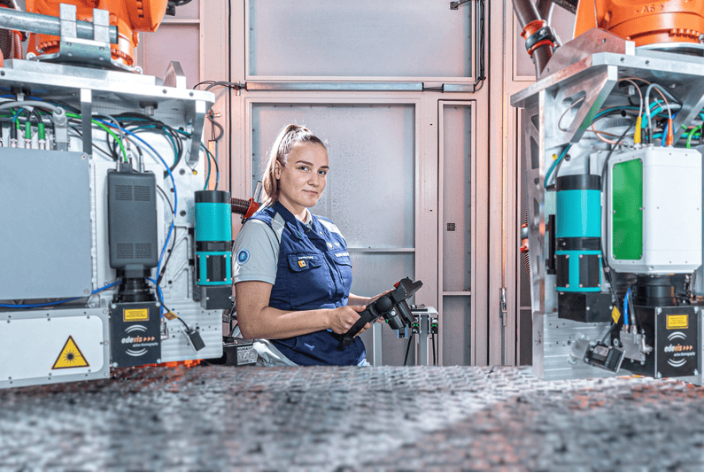 BMW Group impulsiona inovação global com produção em massa de baterias de alta voltagem