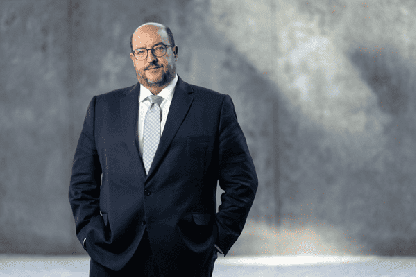 Rodrigo Navarro assume presidência da ANIP