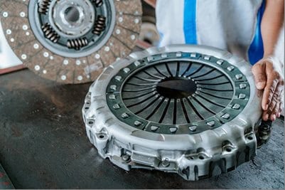 ZF Aftermarket lança kit de embreagem da marca SACHS para ônibus Mercedes-Benz equipados com TraXon 