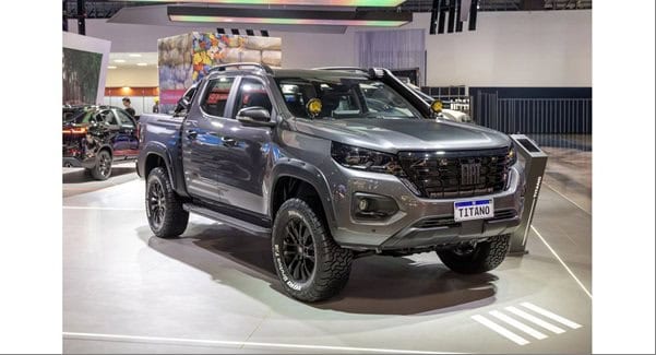 Mopar e Fiat apresentam destaques da personalização de picapes no Salão do Automóvel 2025